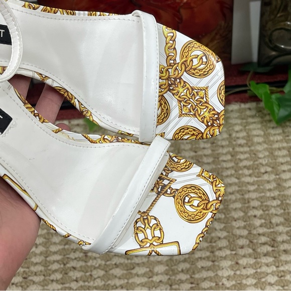 NINE WEST Yess Square Toe Tapered Heel Dress Sandals in White Chain Multi Size 6 - Picture 8 of 11